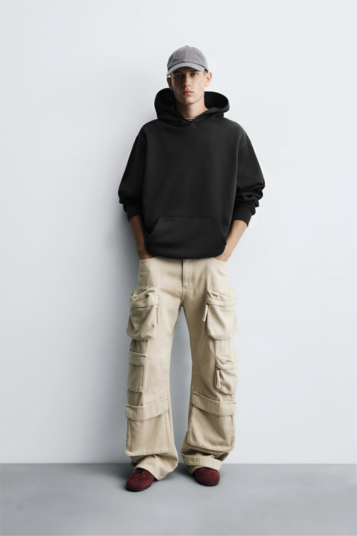 CLASSIC BLACK HOODIE