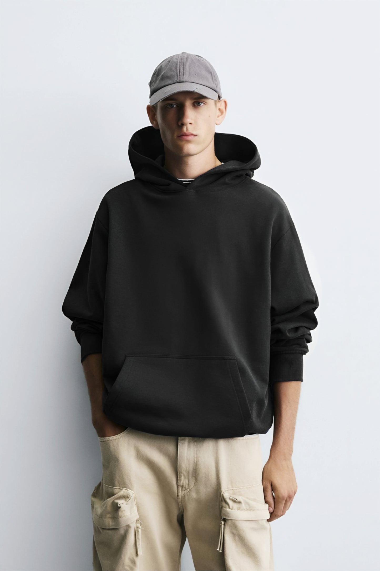 CLASSIC BLACK HOODIE