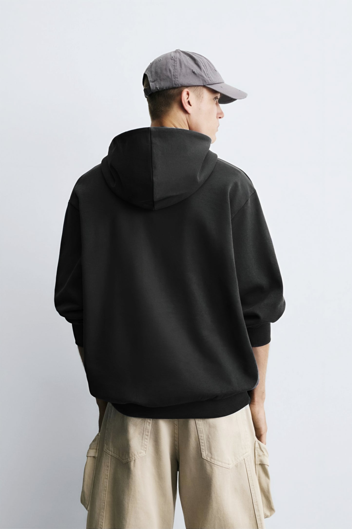 CLASSIC BLACK HOODIE